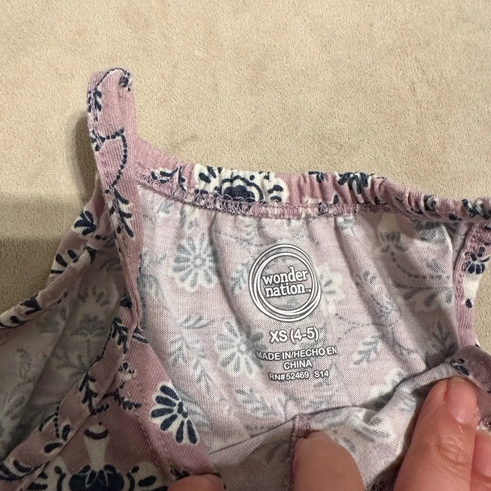 Floral Sleeveless Romper in lavender and White - Picture 3 of 4